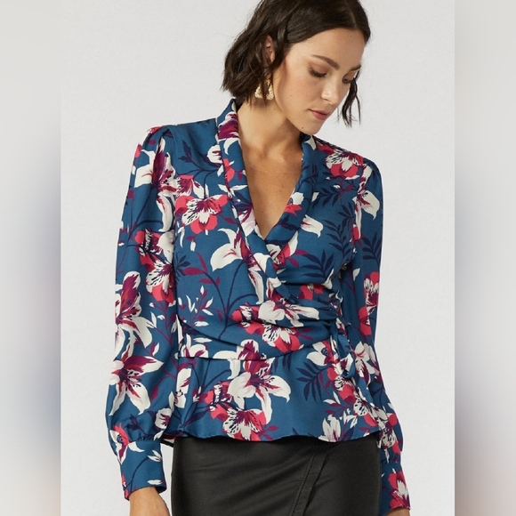 Adelyn Rae Shayne Blouse - Picture 7 of 7